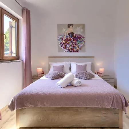 Linden Tree By Interhome