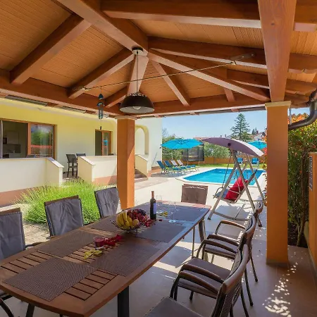 Holiday home Linden Tree By Interhome *