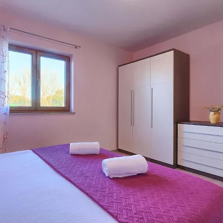 Holiday home Linden Tree By Interhome *