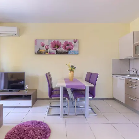 Vakantiehuis Linden Tree By Interhome *