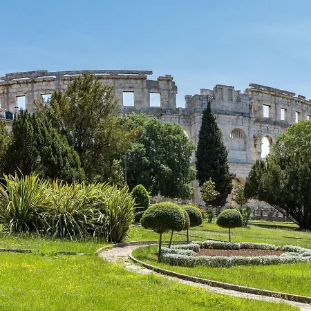 Holiday home Linden Tree By Interhome Pula