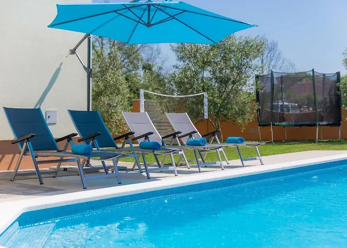 Linden Tree By Interhome Póla