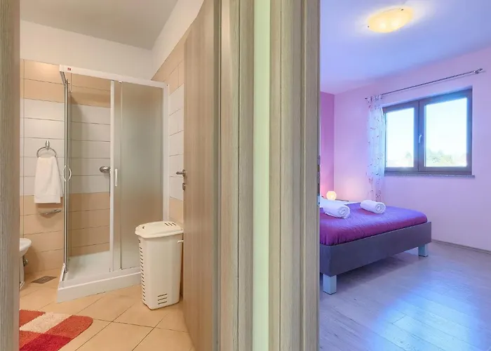 Linden Tree By Interhome * Póla