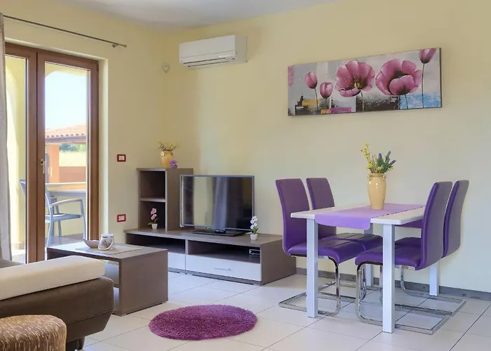 Linden Tree By Interhome