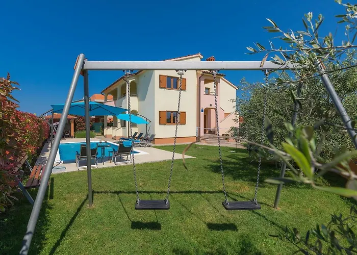 Linden Tree By Interhome *